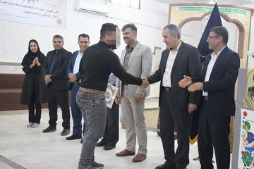 مراسم تجلیل از ورزشکاران شرکت‌کننده در مسابقات ورزش‌های زورخانه‌ای و کشتی زندان مرکزی بوشهر
