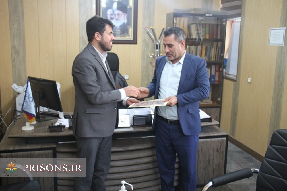 دادستان دادسرای عمومی و انقلاب شهرستان تنگستان از رئیس زندان مرکزی بوشهر تقدیر کرد