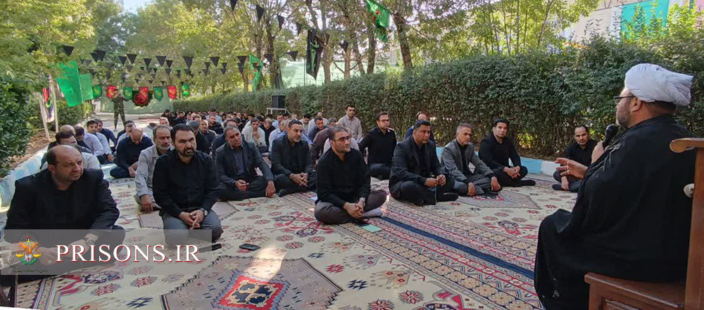 برپایی بیرق عزاداری و روضه‌ی سید الشهداء‌(ع) در کرمانشاه