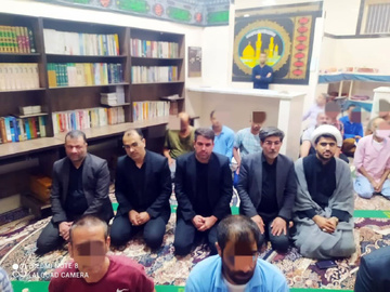 عزاداری مددجویان زندان‌های استان یزد در مراسم ظهر عاشورا