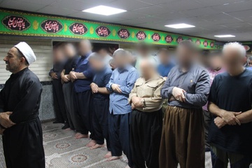 نماز ظهر عاشورا زندانهای استان آذربایجان غربی