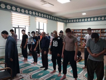 نماز ظهر عاشورا زندانهای استان آذربایجان غربی
