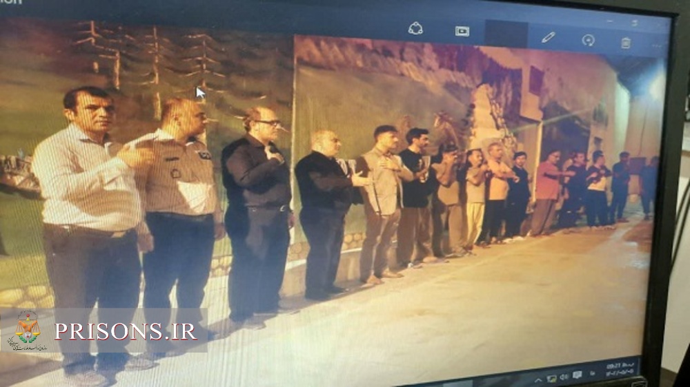عزاداری زندانیان اردوگاه حرفه آموزی وکاردرمانی بوشهر در شب عاشورای حسینی