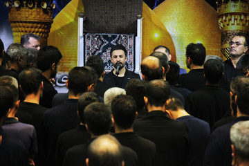 مداحی مصطفی راغب خواننده معروف پاپ؛ در مراسم عزاداری  اباعبدالله الحسین در زندان مرکزی یزد