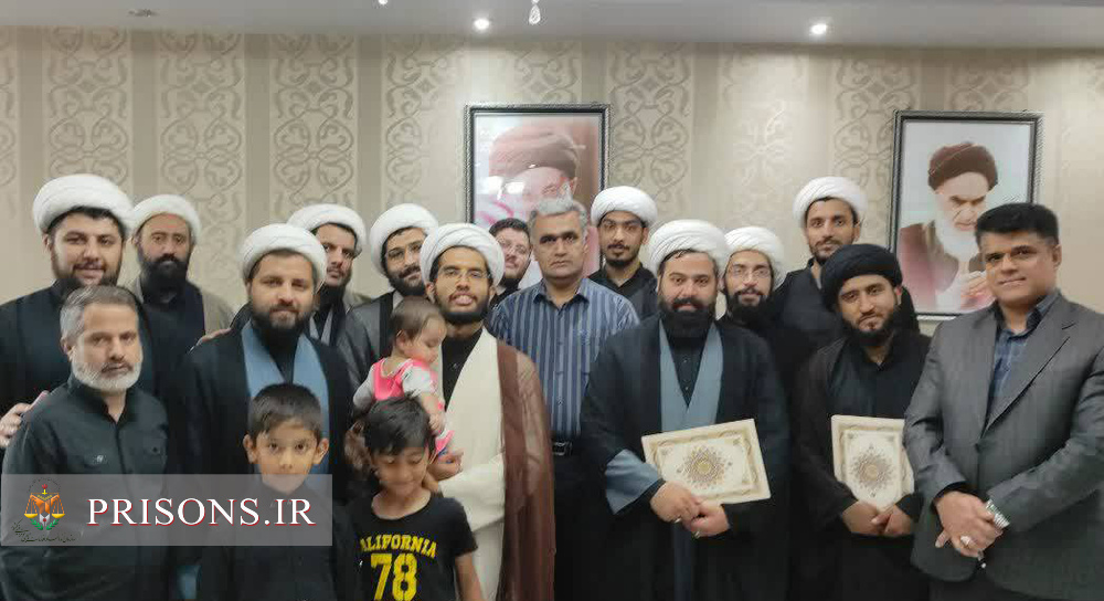 تقدیر از روحانیون جهادی در زندان بندرعباس
