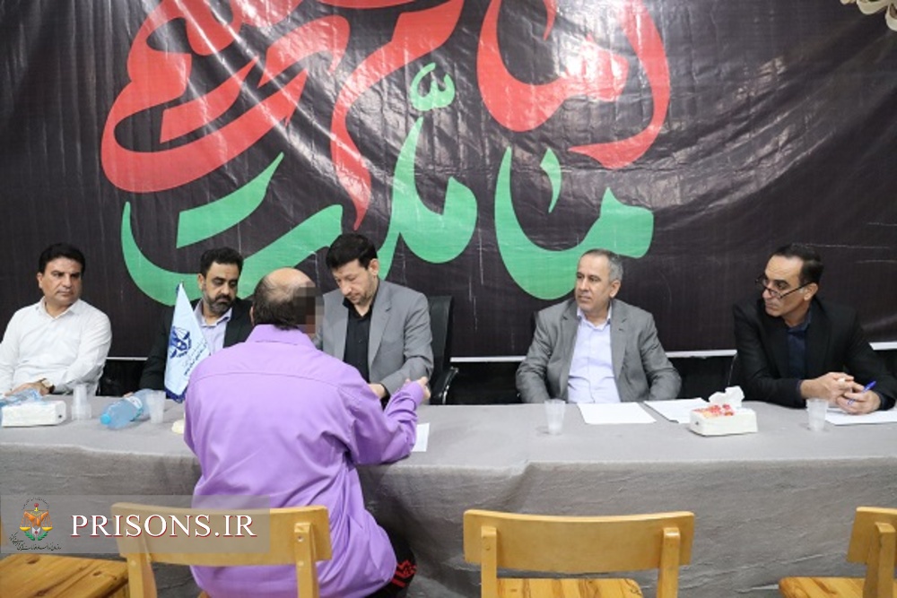 میز خدمت رئیس‌کل دادگستری بوشهر در زندان مرکزی استان