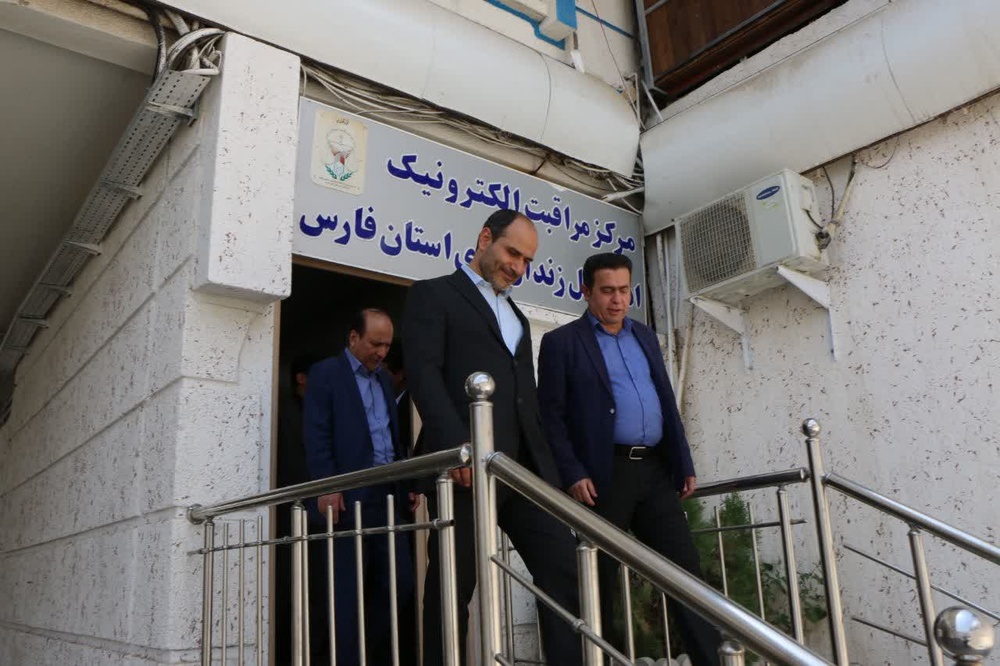 رئیس مرکز آمار و فناوری اطلاعات قوه قضاییه از زندان عادل آباد شیراز بازدید کرد