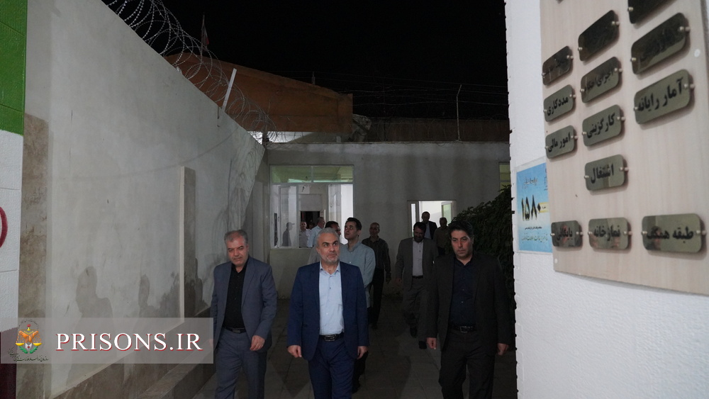 شب ضیافت کارکنان زندان‌ ماکو با مدیرکل اسبق زندان‌های آذربایجان‌غربی