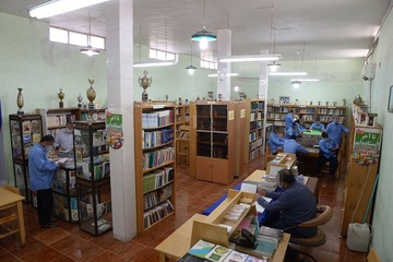 خیّر بوشهری ۲۵۰۰ جلد کتاب به کتابخانه زندان مرکزی استان اهدا کرد