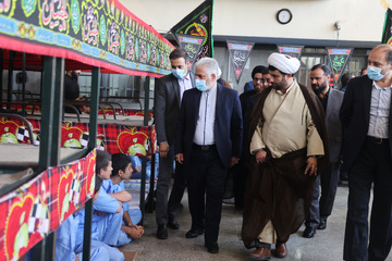 بازدید رئیس سازمان زندان‌ها از اردوگاه فشافویه