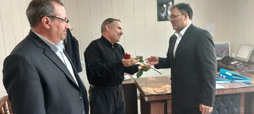 تجلیل به مناسبت روز کارمند توسط مدیر کل زندانهای آذربایجان شرقی
