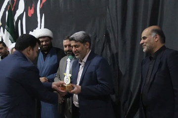 تجلیل از خادمین حسینی(ع) در زندان مرکزی زاهدان