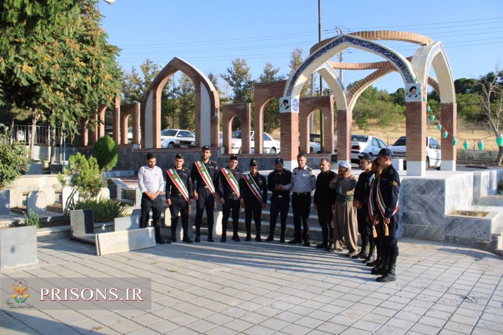 کارکنان زندان مهاباد