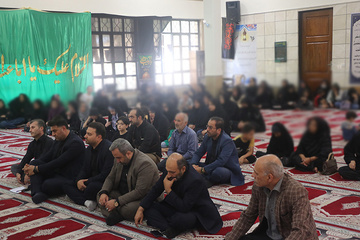  خانواده‌های زندانیان استان البرز در همایش جاماندگان اربعین شرکت کردند