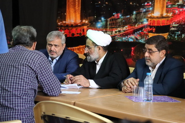 حضور رئیس کل دادگستری در ندامتگاه تهران بزرگ