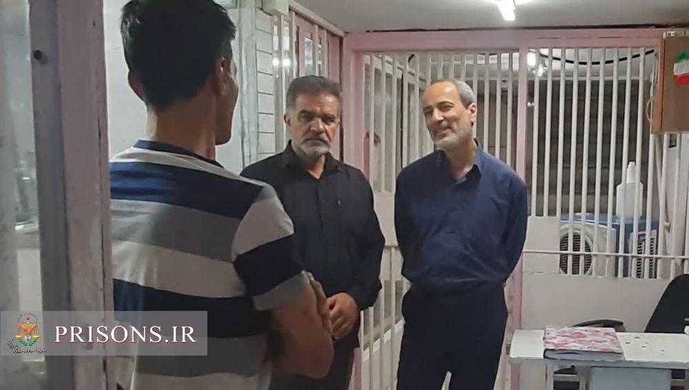 بازدید مدیرکل زندان‌های اصفهان از زندان لنجان در یک روز تعطیل