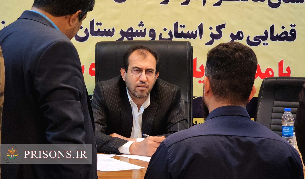 میز خدمت قضایی رئیس‌کل دادگستری و 150 نفر از مقامات قضایی خوزستان در زندان‌های استان