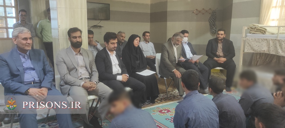 آزادی ۲ مددجوی کانون اصلاح و تربیت همدان در جریان بازدید دادستان مرکز استان