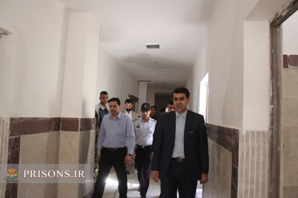 بازدید سرزده مدیرکل زندان‌های استان لرستان از زندان دورود
