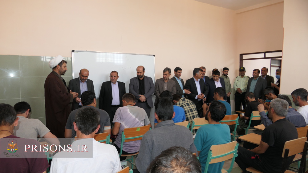 بازدید رئیس سازمان نهضت سوادآموزی کشور از مرکز یادگیری مشارکتی زندان یاسوج 