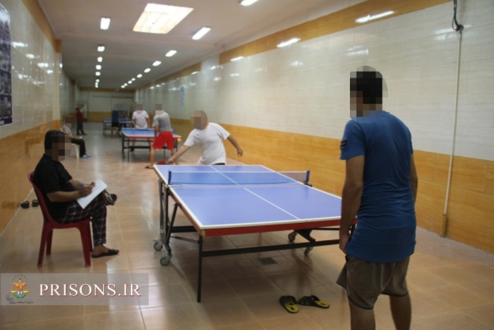 مسابقات تنیس روی میز گرامیداشت هفته دفاع مقدس درمیان مددجویان زندان مرکزی بوشهر