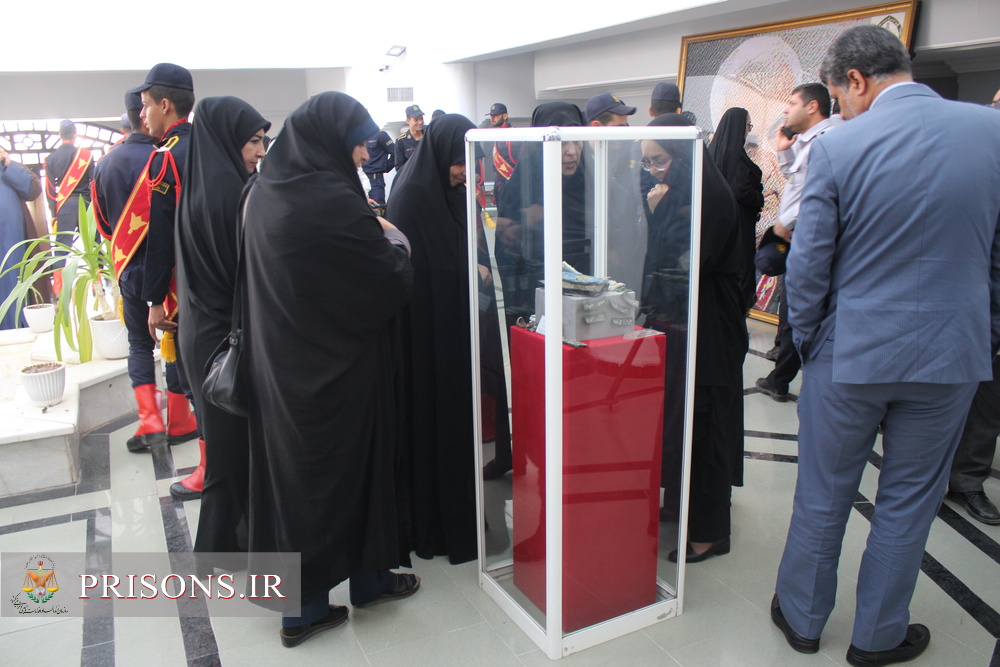 بازدید کارکنان زندان‌های کرمان از موزه دفاع مقدس