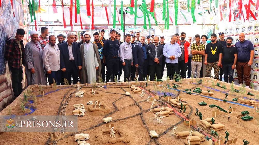 بازدید کارکنان زندانهای استان قزوین از نمایشگاه بوی باران
