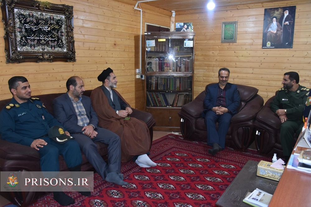 جلسه مشترک مدیران کل زندان‌ها و بنیاد حفظ آثار و نشر ارزش‌های دفاع مقدس گلستان برگزارشد