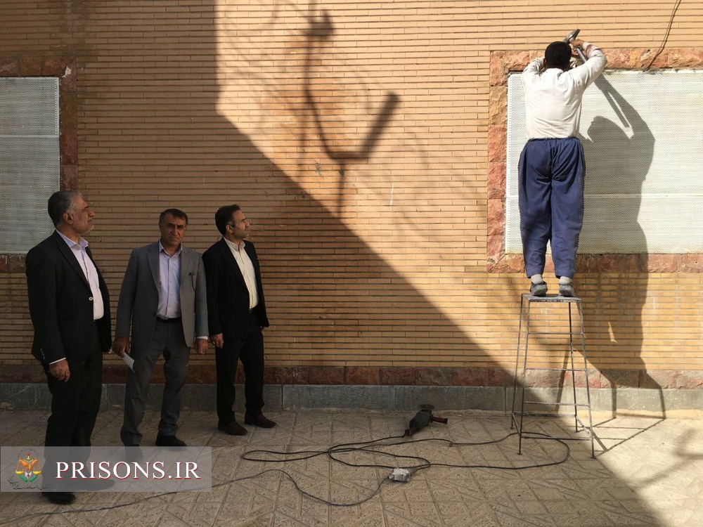 بازدید مدیرکل زندانهای استان کردستان از کانون اصلاح و تربیت در روز تعطیل