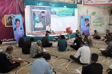 محفل معنوی انس با قرآن کریم در زندان دشتستان 