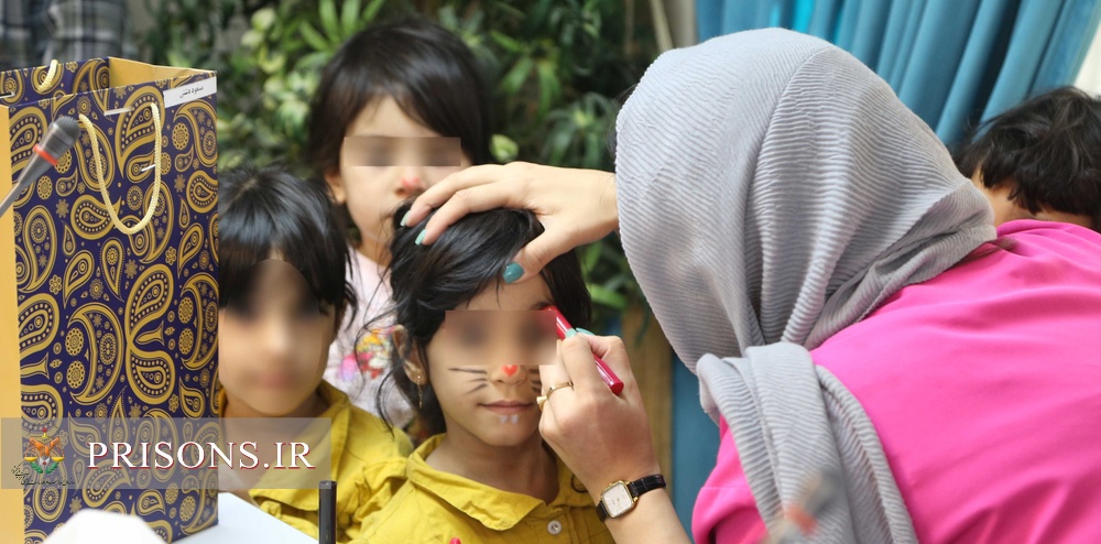 جشن روز کودک با حضور فرزندان زندانیان در انجمن حمایت مرکز برگزار شد