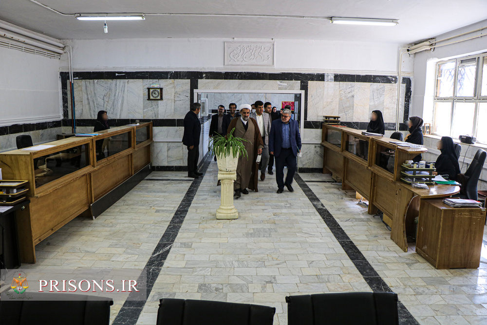 بازدید مدیرکل دفتر نظارت بر امور زندان‌های دادستانی کل کشور از ندامتگاه قزلحصار