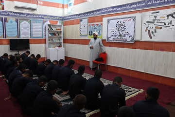 برگزاری دوره‌های آموزشی مهارت‌های اساسی زندگی ویژه سربازان زندان دشتستان