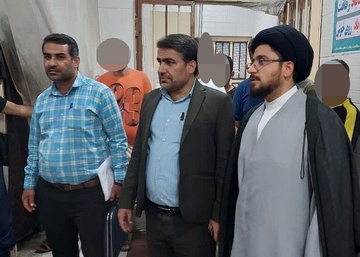 دادستان عمومی و انقلاب شهرستان دیلم از زندان دشتستان بازدید کرد