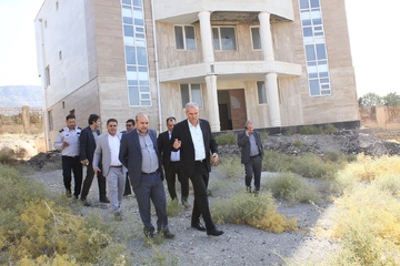 بازدید مسئولین دفتر فنی و مهندسی سازمان زندان‌ها از پروژه‌های عمرانی زندان‌های استان ایلام