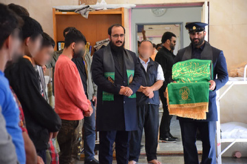 استقبال از پرچم حرم مطهر حضرت معصومه (س) در ندامتگاه فردیس