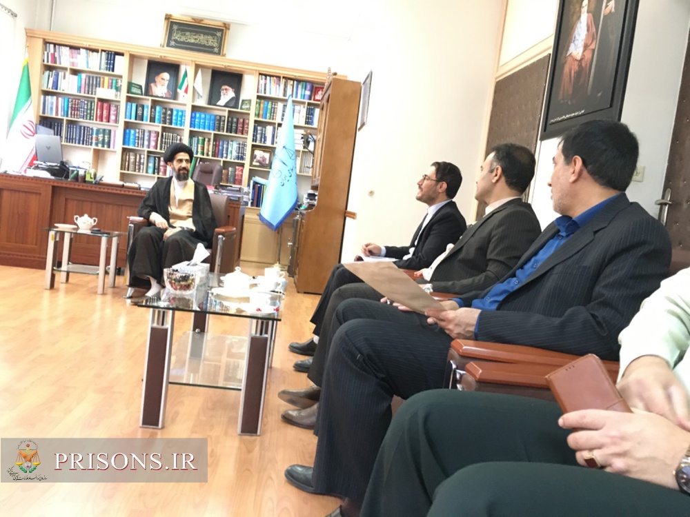 دیدار معاون توسعه مدیریت و منابع سازمان زندانهای کشور با رئیس کل دادگستری استان کردستان