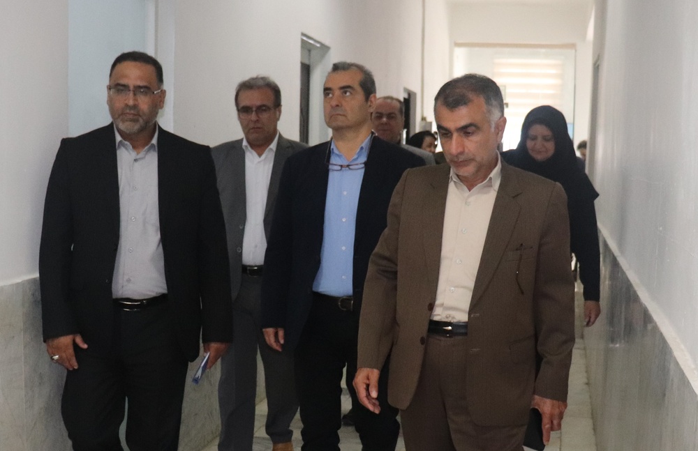 بازدید رئیس کمیته هماهنگ‌کننده صندوق جهانی مبارزه با بیماری‌های واگیردار از زندان‌های مازندران  