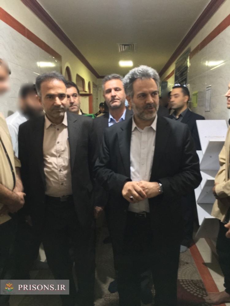 بازدید شبانه معاون توسعه مدیریت و منابع زندان‌ها از زندان سقز