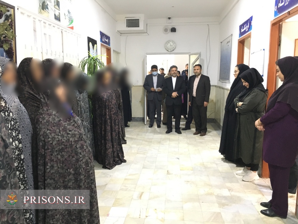بازدید معاون توسعه مدیریت و منابع سازمان زندان‌ها از بند نسوان مرکز استان کردستان