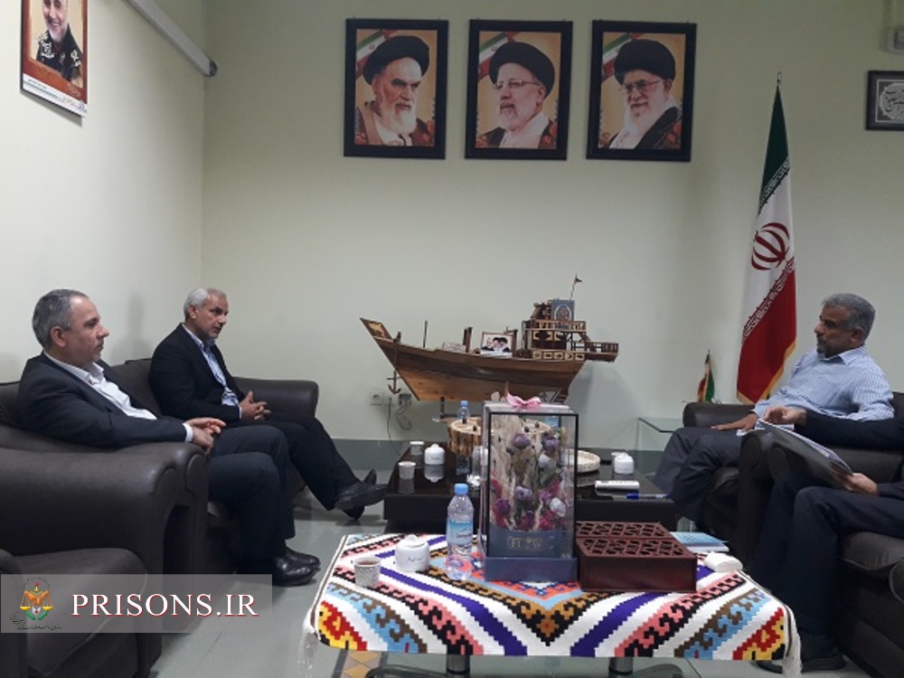 مدیرکل زندان‌های بوشهر با فرماندار مرکز استان دیدار کرد