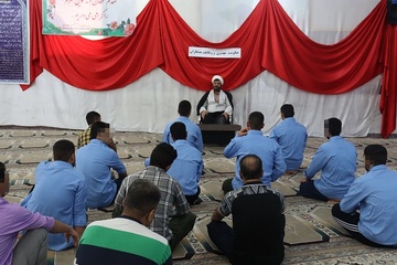 برگزاری سلسله نشست‌های آموزشی «حکومت مهدوی و وظایف منتظران» در زندان دشتستان 