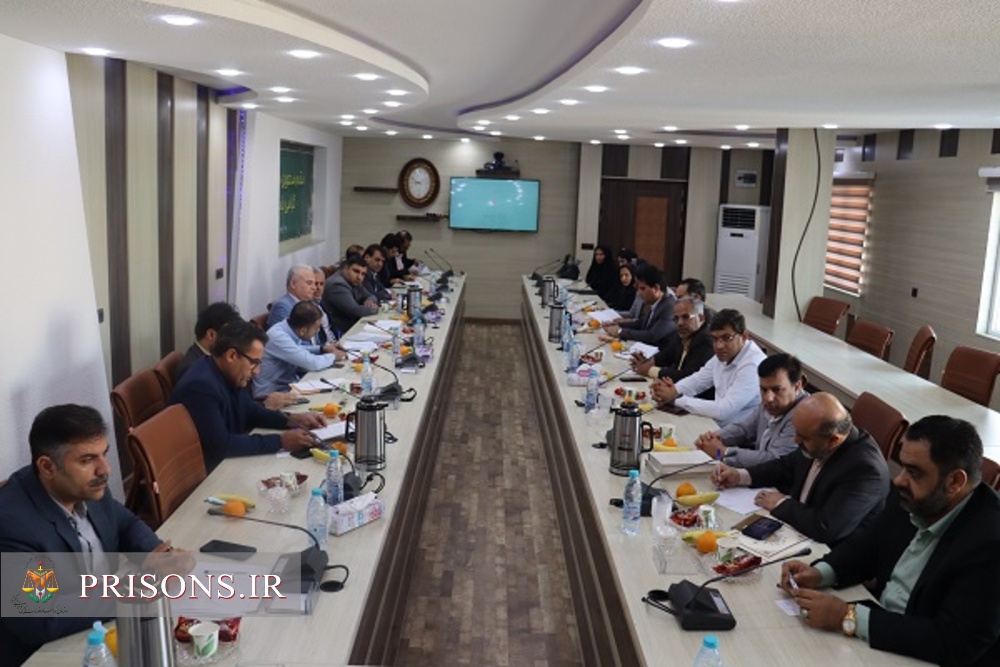 نشست مدیرکل اقدامات حمایتی سازمان زندان ها با مدیر کل و رؤسای زندان های استان بوشهر