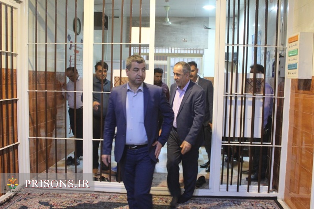 بازدید مدیر کل اقدامات حمایتی سازمان زندان ها از زندان و انجمن حمایت از زندانیان دشتی 