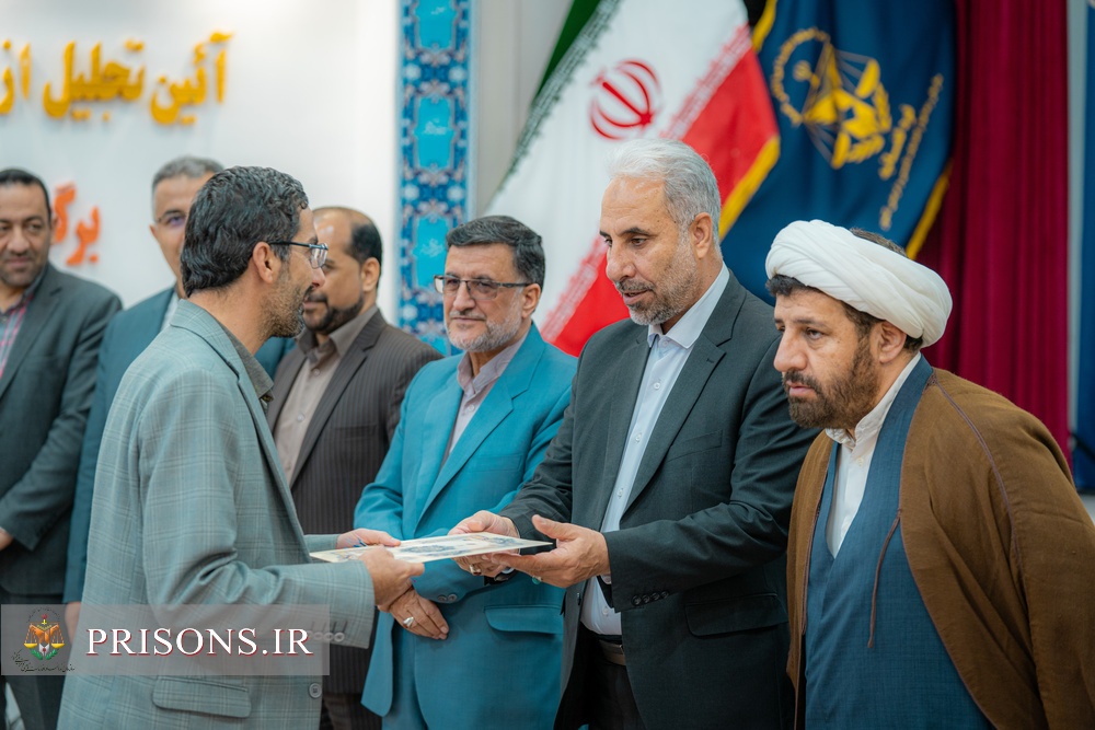 برگزاری محفل انس با قرآن کریم در زندان مرکزی کرمان