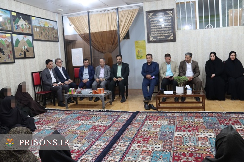 بازدید مدیر کل دفتر اقدامات حمایتی سازمان زندان ها از اندرز گاه نسوان زندان مرکزی بوشهر