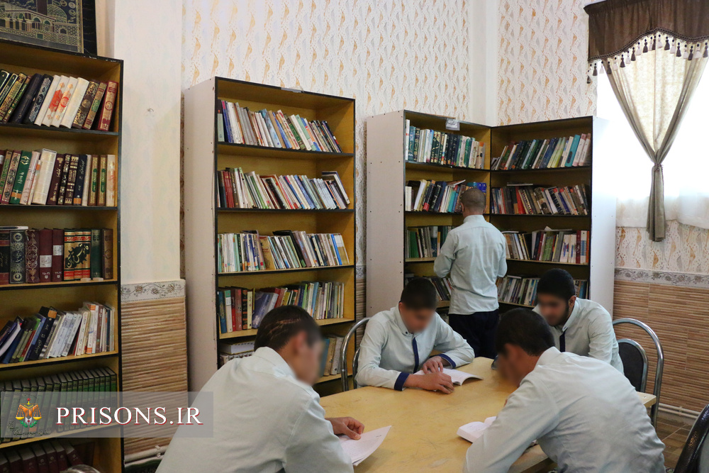 اهدای ۴۰۰۰جلد کتاب توسط خیّرین به زندان های استان کرمانشاه
