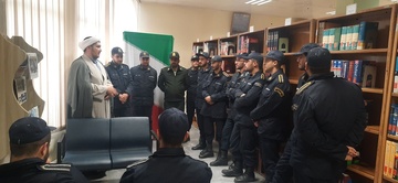 بازدید سربازان وظیفه ندامتگاه تهران‌بزرگ از کتابخانه شهید مطهری