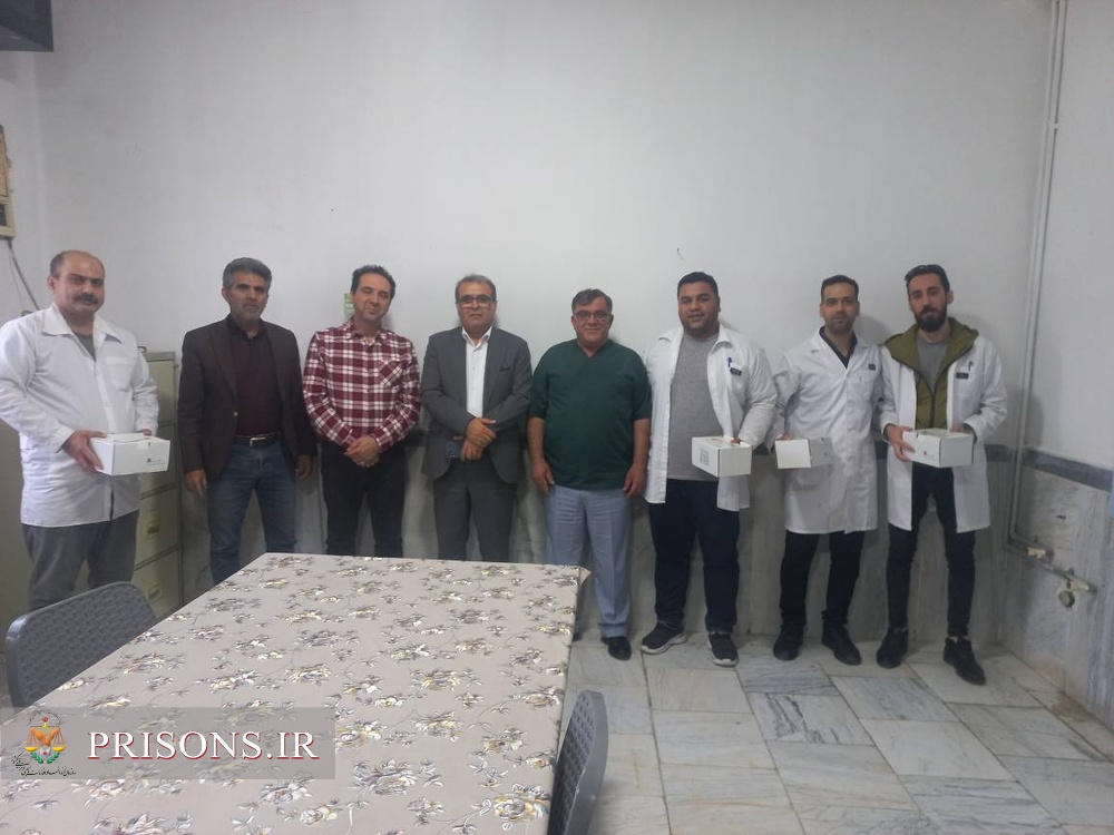 تجلیل از کادر درمان و پرستاران زندان‌های مازندران