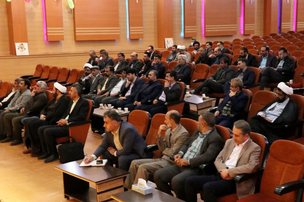برگزاری دوره آشنایی با «فرقه‌ها و جریانات انحرافی» در زندان مرکزی اصفهان